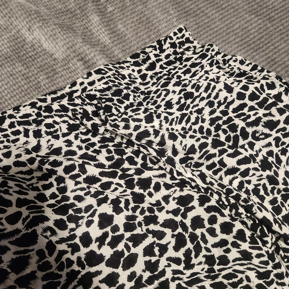 Iman black‎ and white pants